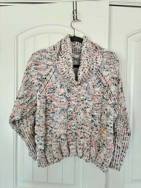Moon & Madison Chunky Cable Knit Cowl Neck Confetti Sweater size small